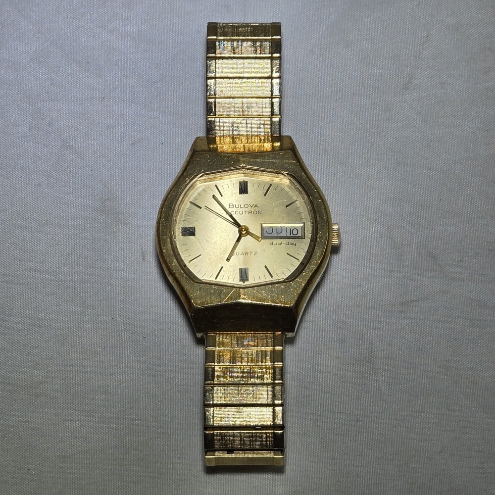 VTG Bulova Accutron Watch Mens 36mm Gold Tone Dual Day *Needs Battery